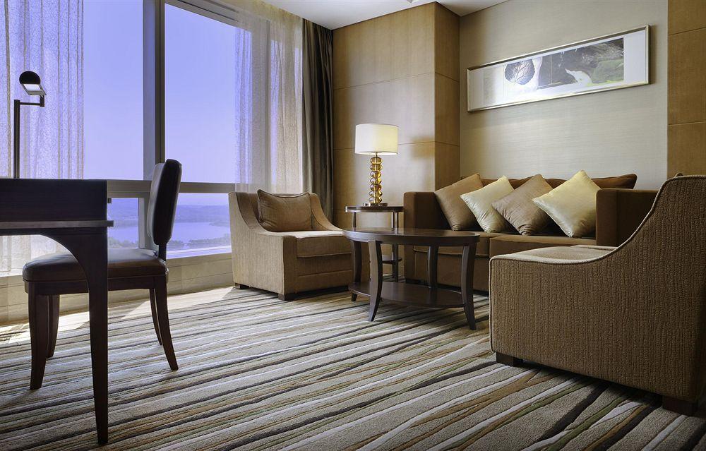 The Westin Nanjing Xuanwu Lake Exterior foto