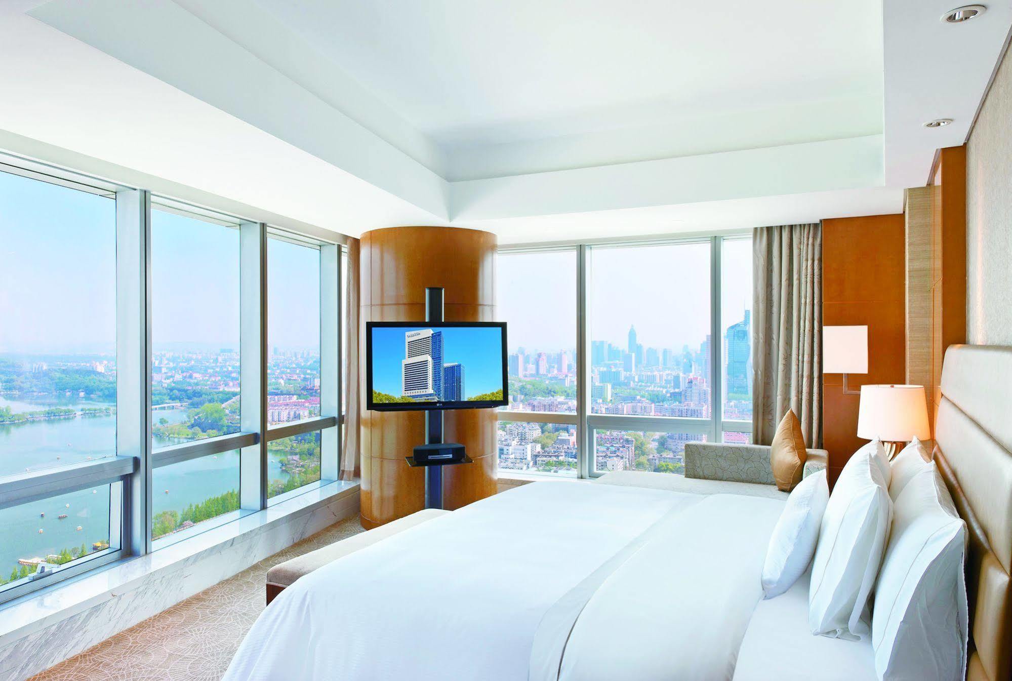 The Westin Nanjing Xuanwu Lake Exterior foto